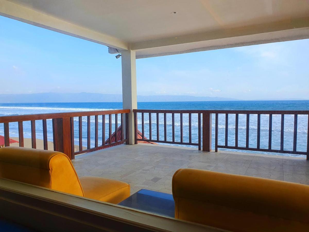 77 Sunset Plaza Hotel Cisolok ภายนอก รูปภาพ